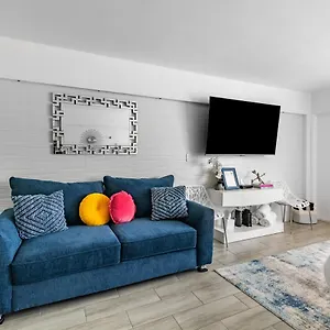 Newly Renovated Oceanfront Studio W/ Balcony - , Daytona Beach United States